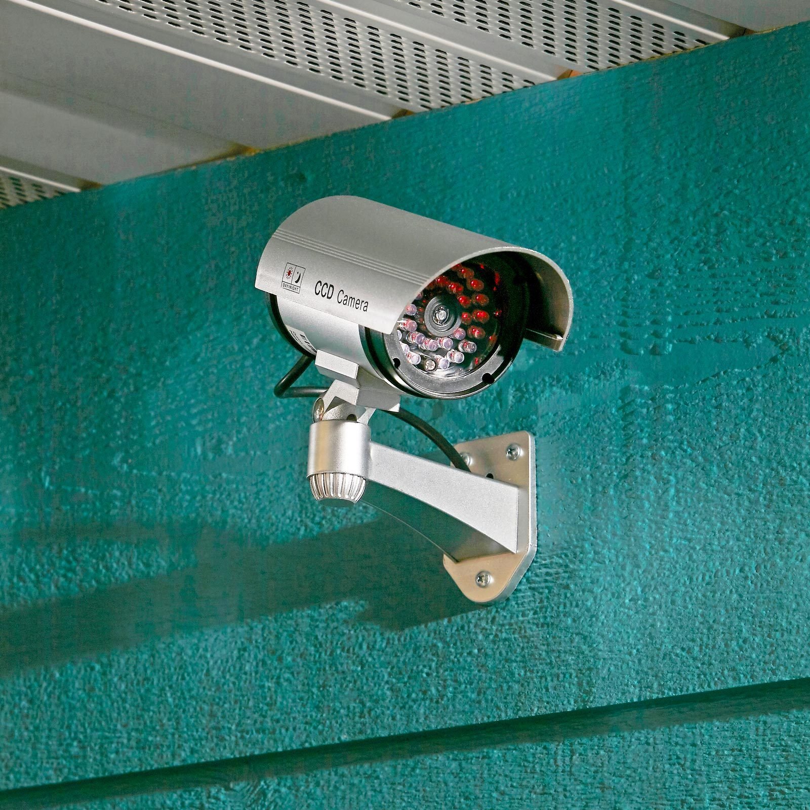 家用安全摄像头插墙